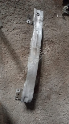 AUDİ A3 TAMPON DEMİRİ ÇIKMA