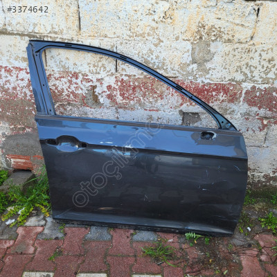 Passat b8 sag ön kapi orjinal nokta hasarlı
