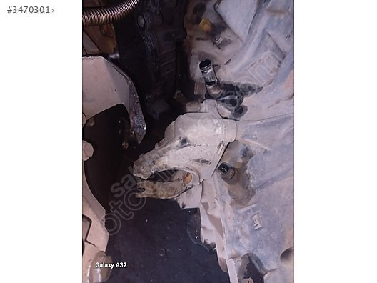 RENAULT MASTER 3 SAĞ AKS AYAĞI ÇIKMA KONUK OTO 05366077016