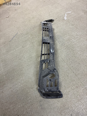 86530 p2020 KİA SORENTO 2021- ÖN TAMPON ALT IZGARA