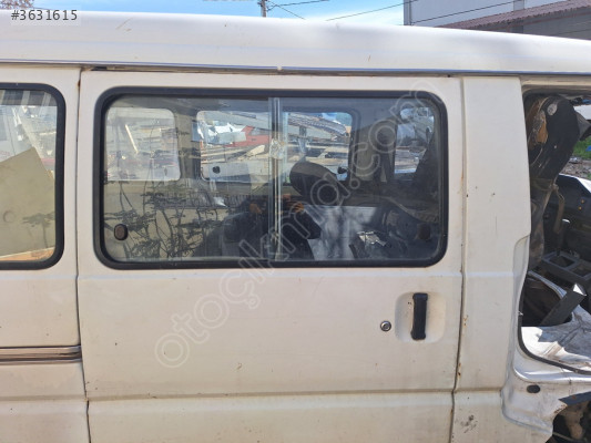 Mitsubishi L300 sağ arka kapı camı