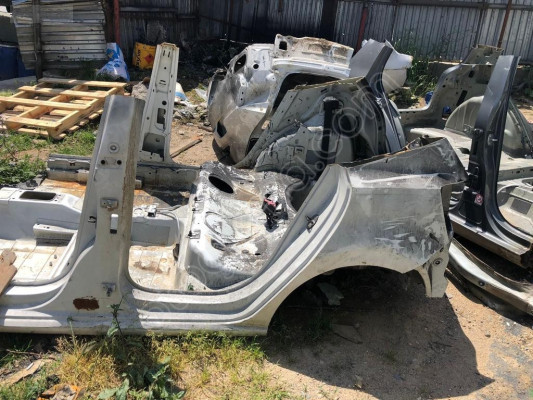 2010-2017 POLO ARKA ÇAMURLUKLAR