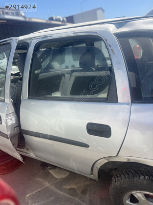 Opel corsa b çıkma arka sol kapı orjınal çıkma