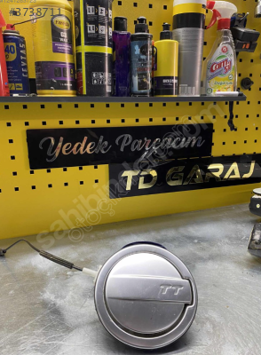AUDİ TT DEPO KAPAĞI