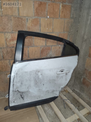 Fluence sol arka kapi