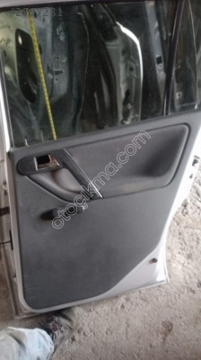 2001 Polo sağ arka kapı döşemesi çıkma