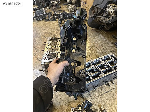 VOLKSWAGEN TRANSPORTER KÜRBÜRÜTÖR KAPAĞI 03L 103 469 G