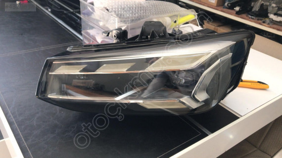 AUDİ Q2 SOL ÖN FAR