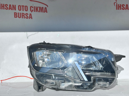 Peugeot partner rifter sağ far hatasız orijinal  2018 sonrası