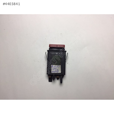 Audi A3 Dörtlü Flaşör Düğmesi