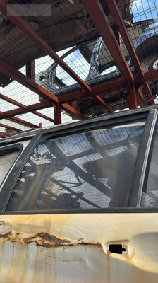 BMW F20 SOL ARKA KAPI CAMI ORJINAL