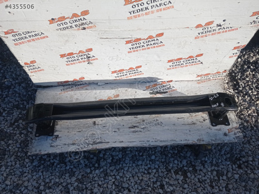 VOLKSWAGEN GOLF 8 ARKA TAMPON DEMİRİ ÇIKMA ORJİNAL 2021-2025