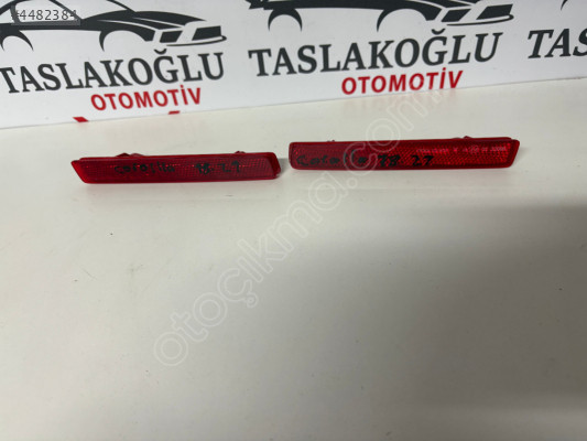 TOYOTA COROLLA ARKA SAĞ SOL REFLEKTÖR ORJİNAL TAKIM