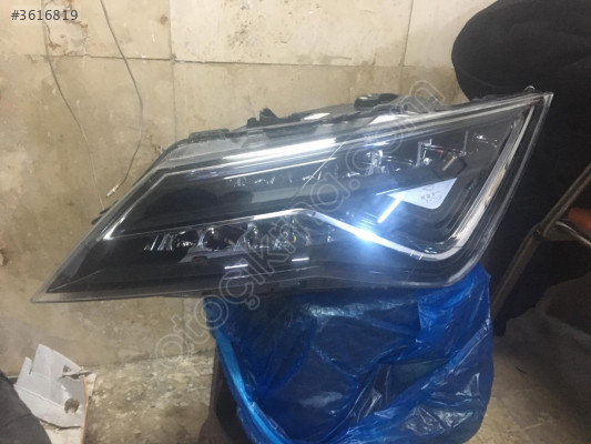 SEAT LEON İÇİN ÇIKMA SAĞ ÖN FAR SATIŞI