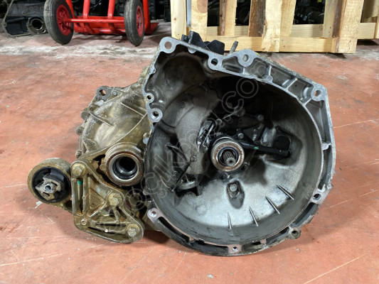 FORD COURİER 6 İLERİ ŞANZIMAN 70bin km ARAÇTAN SÖKME GARANTİLİ