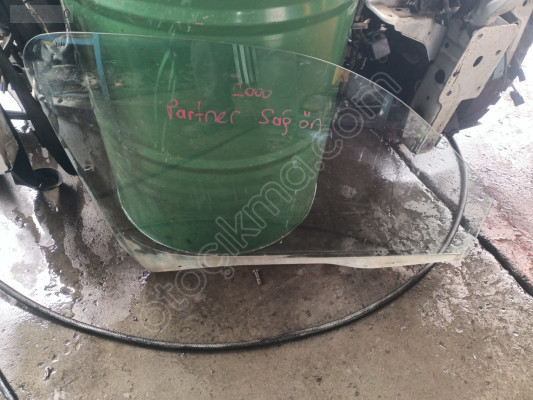 PEUGEOT PARTNER 2000 SAĞ ÖN KAPI CAM