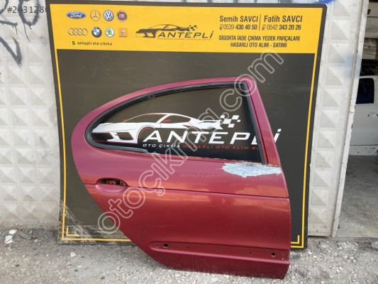RENAULT MEGANE 1 SAĞ ARKA KAPI ORİJİNAL ÇIKMA