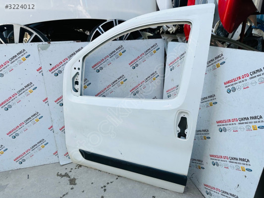 Fiat Fiorino sol ön kapı (az hasarlı) çıkma