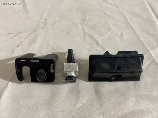 TAYCAN 360 ARKA KAMERA 4N0 980 546 ve BRAKETİ