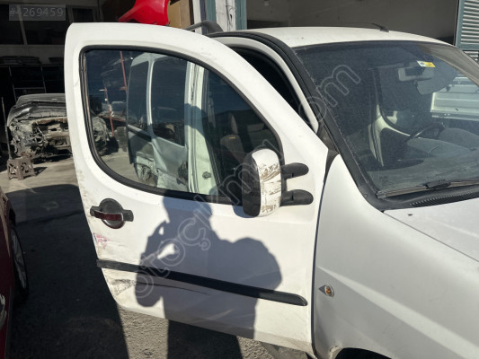 Fiat doblo sağ ön kapı