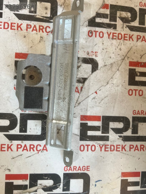 BMW F30 F31 TAVAN DÖŞEMESİ KULP MONTAJI 7221007
