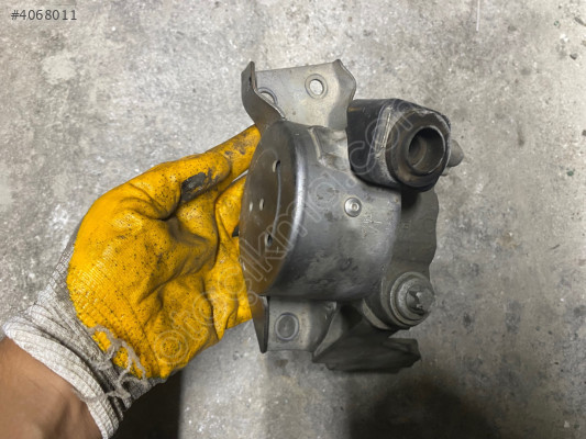 OPEL CORSA D CORSA E 1.2 1.4 SAĞ MOTOR KULAĞI 13130739