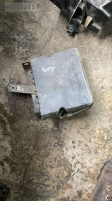 Peugeot 405 sigorta kutusu muhafaza plastik