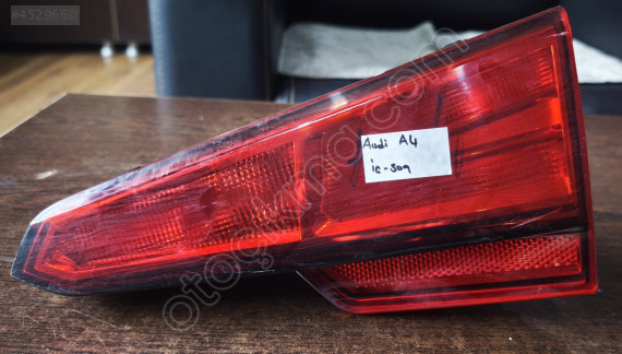 AUDİ A4 İÇ SAĞ STOP ORJINAL ÇIKMA