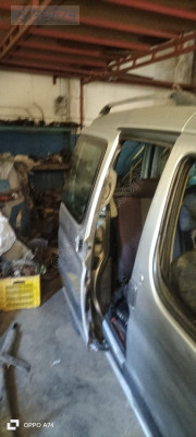 Peugeot partner sağ  sürgülü kapı
