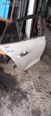 RENAULT MEGANE 4 SAĞ ARKA KAPI GÜÇMANLAR OTO 05012551616