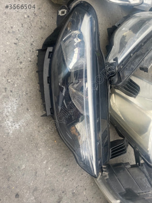 Fiat Egea sağ ön far