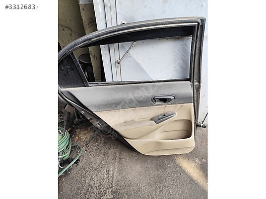 HONDA CİVİC FD6 SAĞ ARKA KAPİ