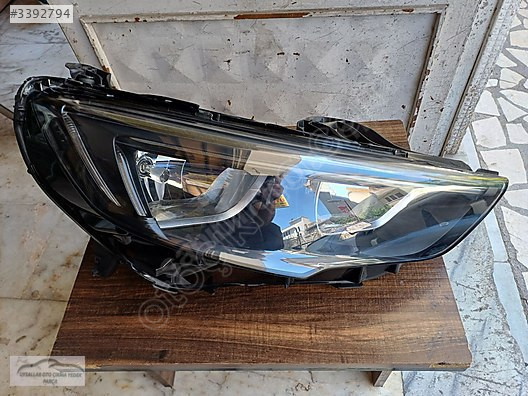 Opel Insignia B çıkma orijinal sağ halojen far