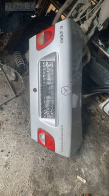 Mercedes E Serisi W210 Modeli İçin Çıkma Bagaj Kapağı