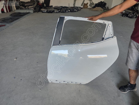 2013/2019 RENAULT CLİO 4 BEYAZ SOL ARKA KAPI ORJINAL BOYASIZ