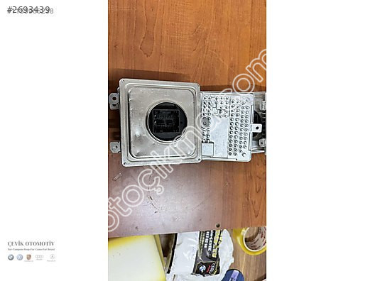 7 933 360 - 02 BMW LED FAR BEYNİ