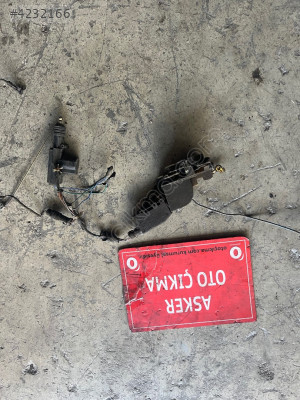 Corsa b sağ ön kapı kilidi