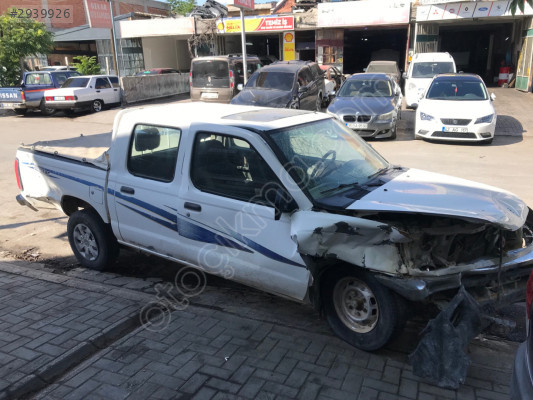 Nissan D22 Pıckup Sağ Arka Kapı