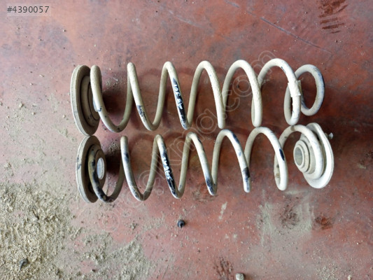 AUDİ A3 ARKA DİNGİL YAYI