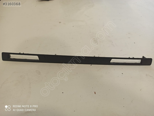 BMW 3 SERİSİ E90 GÖSTERGE PANELİ BARDAK TUTUTCU ÇEVRE KAPLAMASİ