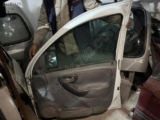 OPEL COMBO C SAĞ ÖN KAPI CAM KRİKOSU 03-07 MODEL
