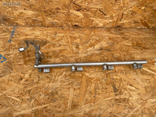 AUDİ Q7 TOUAREG 3.6 ENJEKTÖR KÜTÜĞÜ 03H133316A