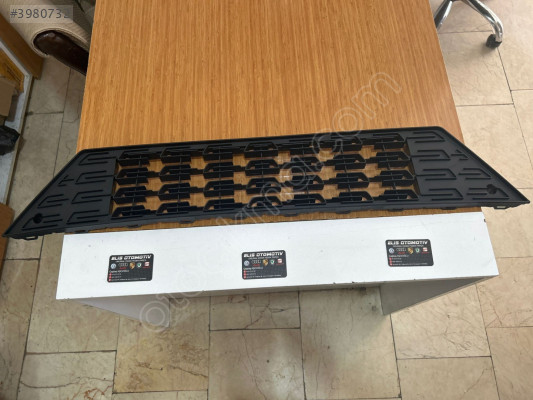 SEAT LEON Modeli İçin Orta Izgara Parçası