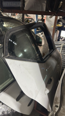 2019 VOLVO XC40 ÇIKMA ORJİNAL HATASIZ SAĞ ARKA KAPI