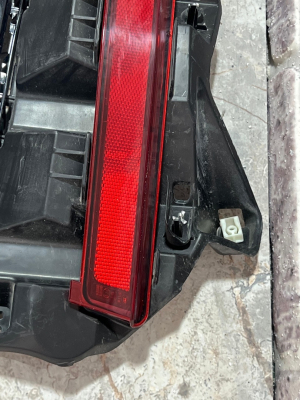 Bmw ix i20 sol arka tampon reflektör