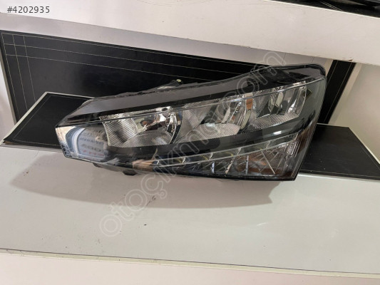 SKODA SCALA Modeli İçin Sol Ön Far - Oto Çıkma Parçalar