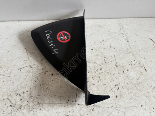 FORD FOCUS TORPİDO SAĞ YAN KAPAK