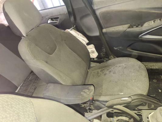 ÖZMEN OPEL CROSSLAND ÇIKMA SOL ÖN KOLTUK