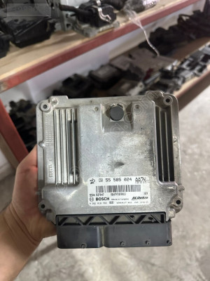 OPEL İNSİGNİA 2.0 DİZEL MOTOR BEYNİ ÇIKMA ORJİNAL GM 55585024