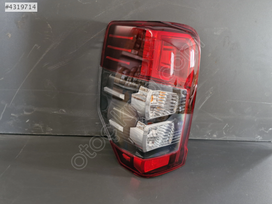 MİTSUBİSHİ L200 SOL STOP LAMBASI LEDSİZ DUYLU SIFIR 2019-2021